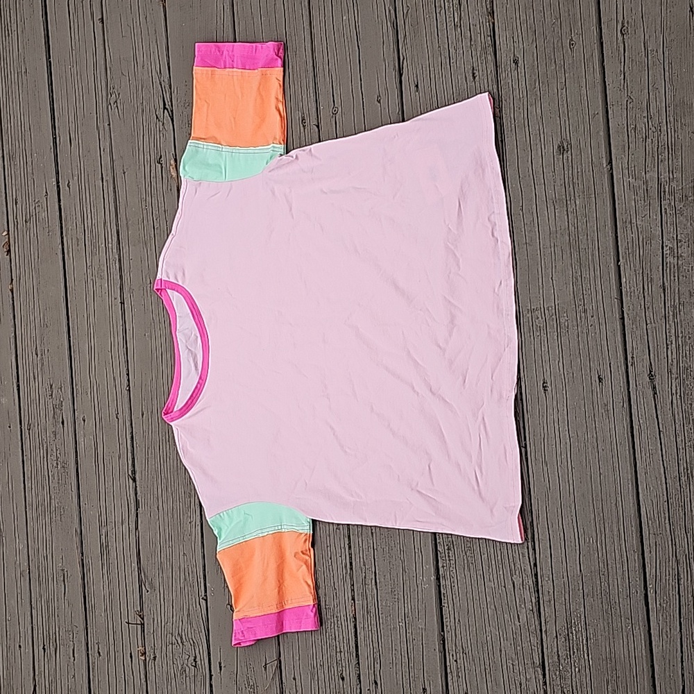 NWT Color block Round Neck Tee size M